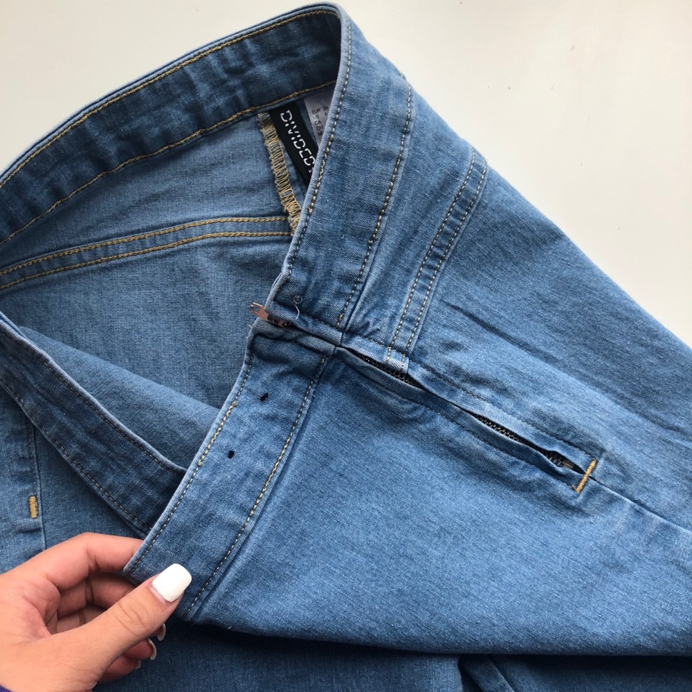 H&M RIPPED JEANS - Picture 2 of 4
